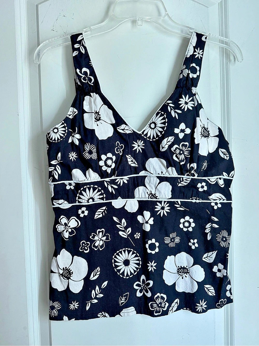 Lola P. Floral Tank Top in Black & White cotton sz M whimsical goth casual
